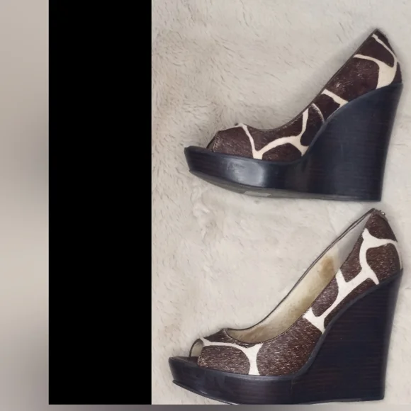Micheal Kors Giraffe Classic Animal Print Cowhide Bohemian NWOT Chocolate Wedges - Picture 5 of 7
